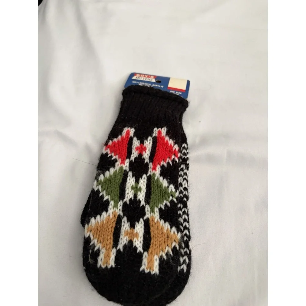 Avon Boys Mittens Black Geometric Pattern Acrylic One‎ Size Ages 7-14